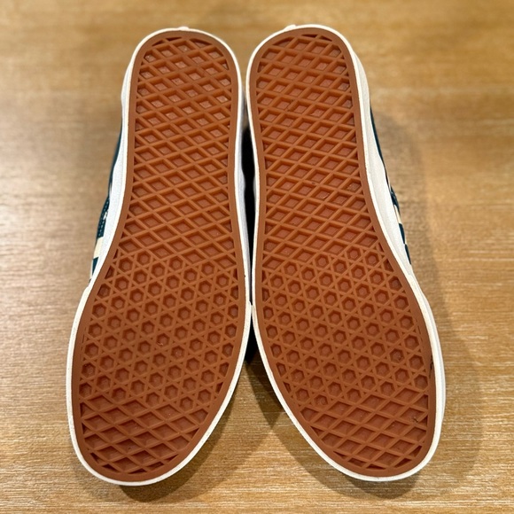 Vans Classic Slip-On Checkerboard Teal Blue Cream White Skater Sz M 7.5 / W 9 - Picture 5 of 10